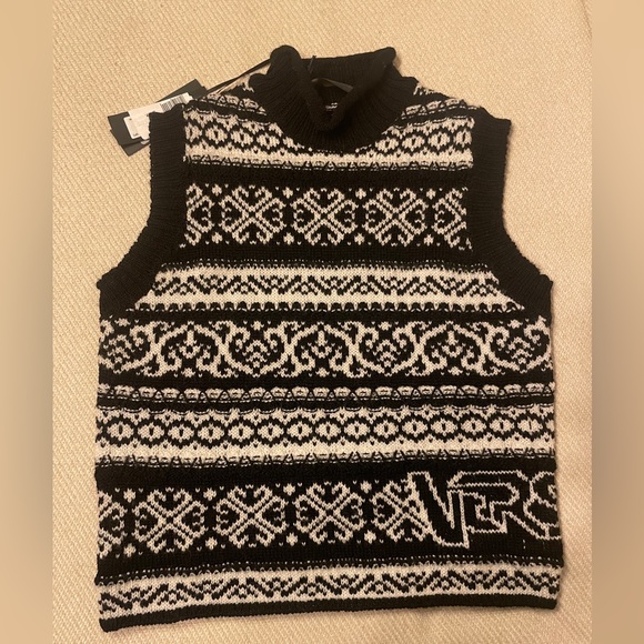 Versace Women’s knitted Sweater Vest - Picture 1 of 9